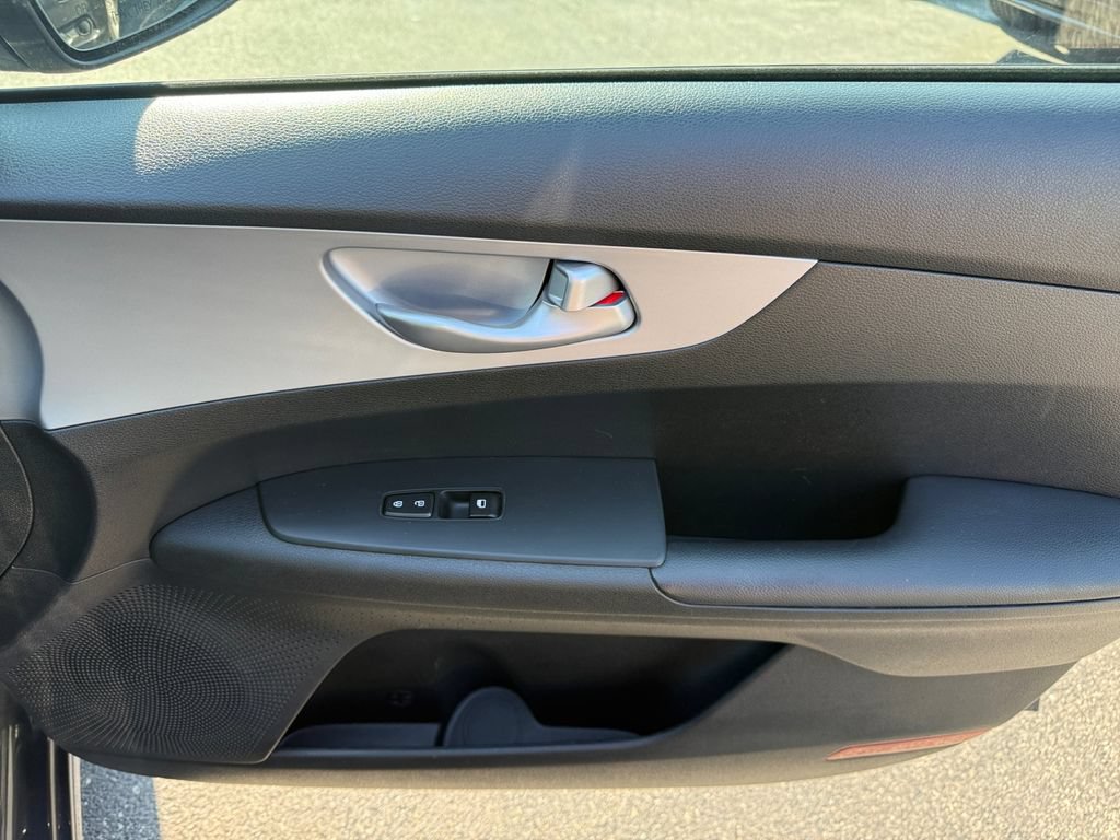 Used 2024 Kia Forte LXS FWD image 19