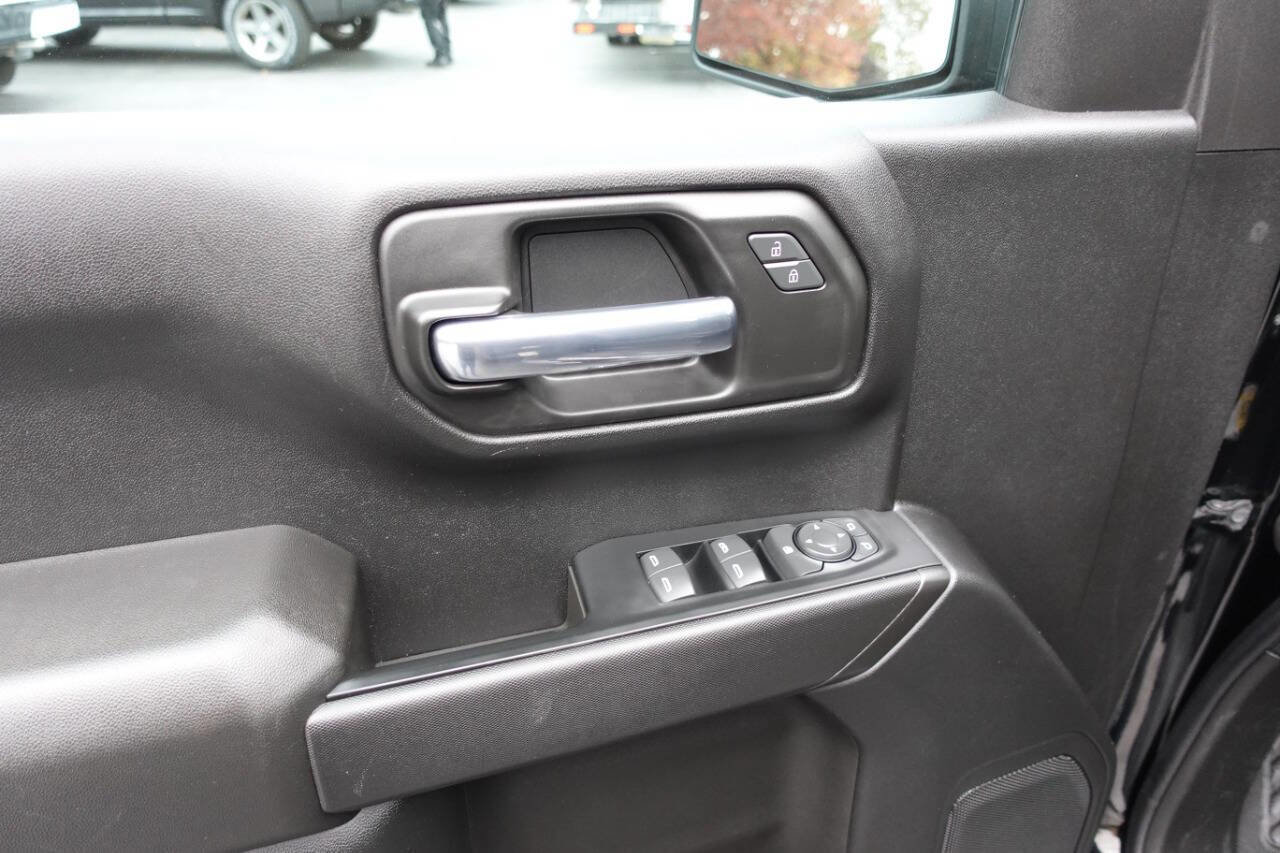 Used 2023 Chevrolet Silverado 1500 Custom image 15
