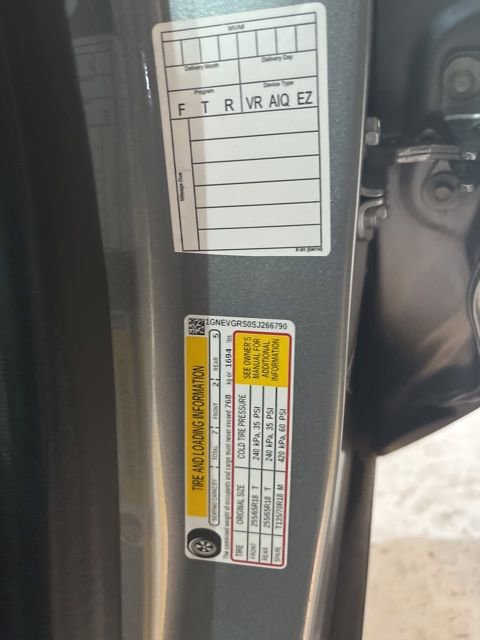 Used 2025 Chevrolet Traverse LT image 45