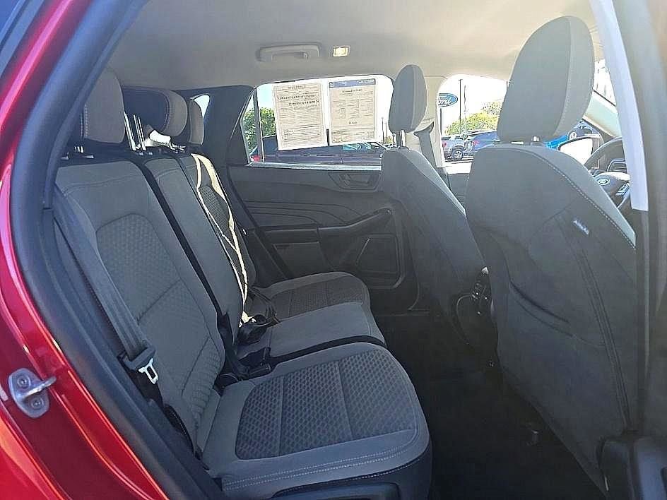 Used 2022 Ford Escape SE w/ Cold Weather Package image 29