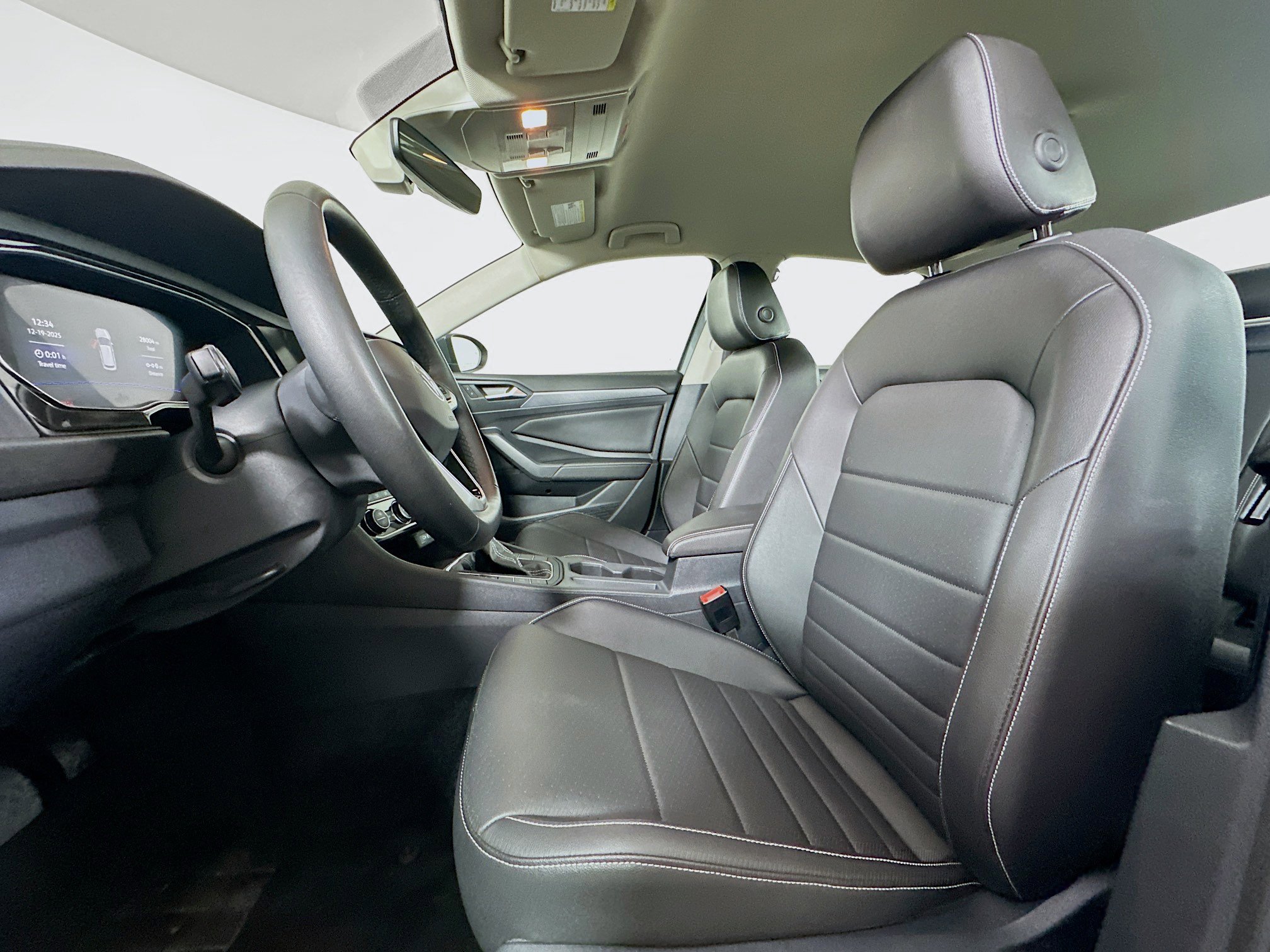 Used 2024 Volkswagen Jetta SE image 13