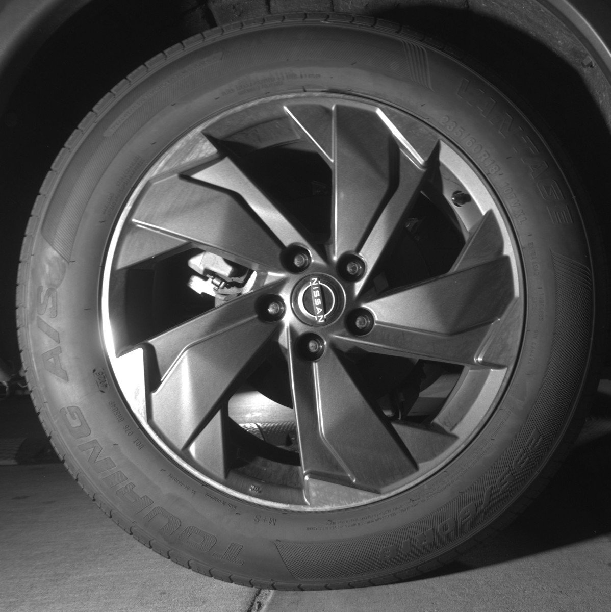 Used 2025 Nissan Rogue SV FWD image 15