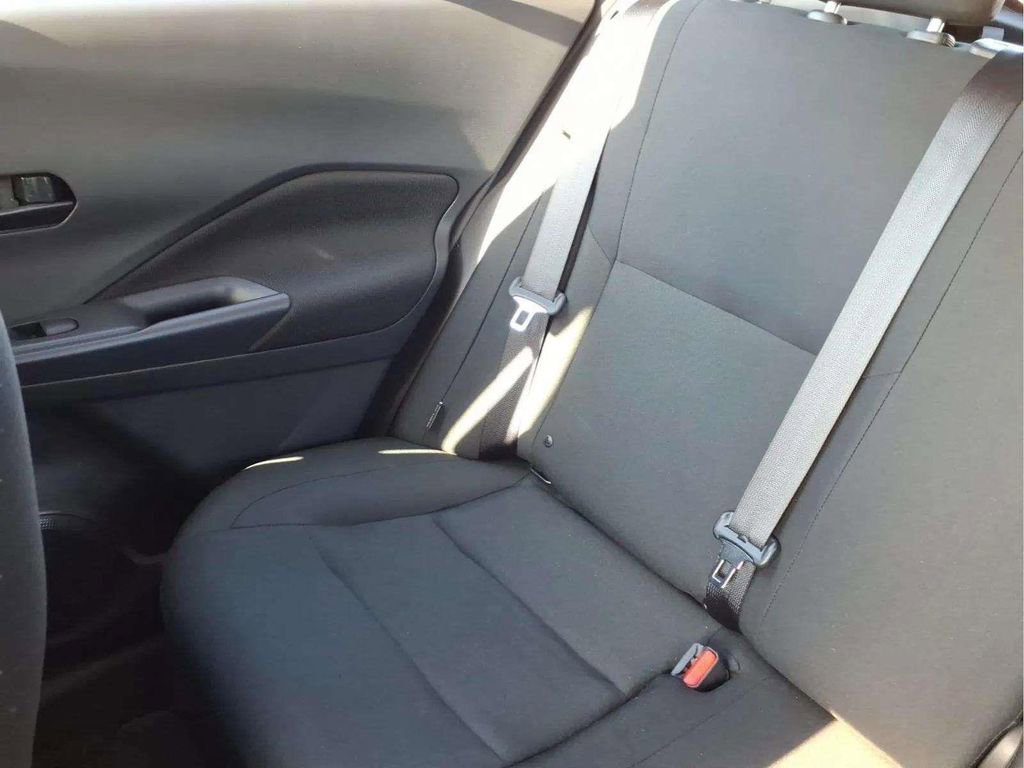 Used 2025 Nissan Kicks Play S image 16