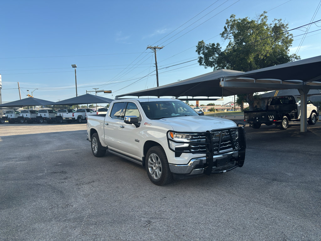 Certified 2025 Chevrolet Silverado 1500 LTZ w/ LTZ Premium Texas Edition AWD/4WD image 3