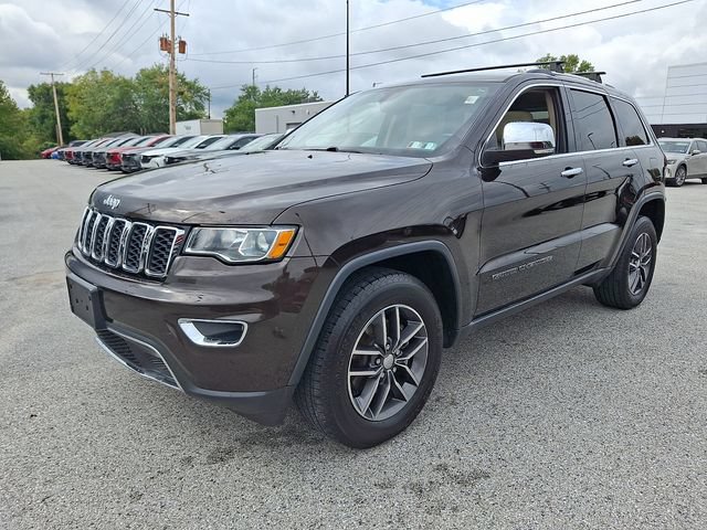 Used 2017 Jeep Grand Cherokee Limited AWD/4WD image 3