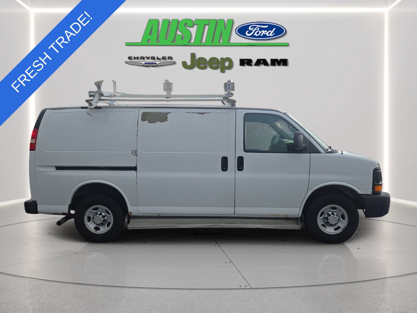 Used 2012 Chevrolet Express 2500 RWD image 6