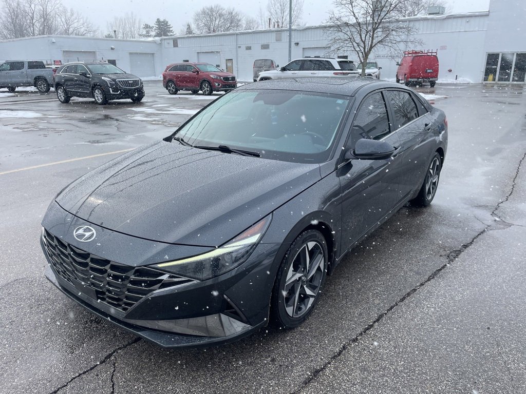 Used 2022 Hyundai Elantra Limited w/ Cargo Package image 1