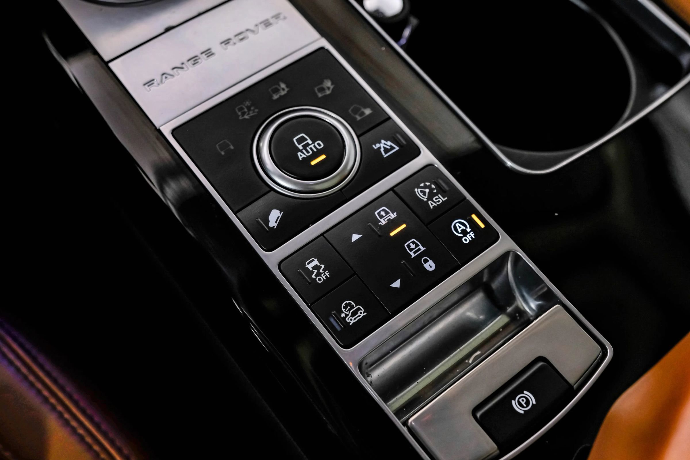 Used 2016 Land Rover Range Rover Autobiography image 35