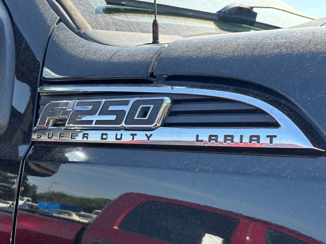 Used 2016 Ford F250 Platinum w/ FX4 Off-Road Package AWD/4WD image 3