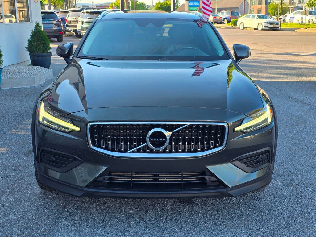 Used 2020 Volvo V60 T5 Cross Country w/ Protection Package Premier AWD/4WD image 2