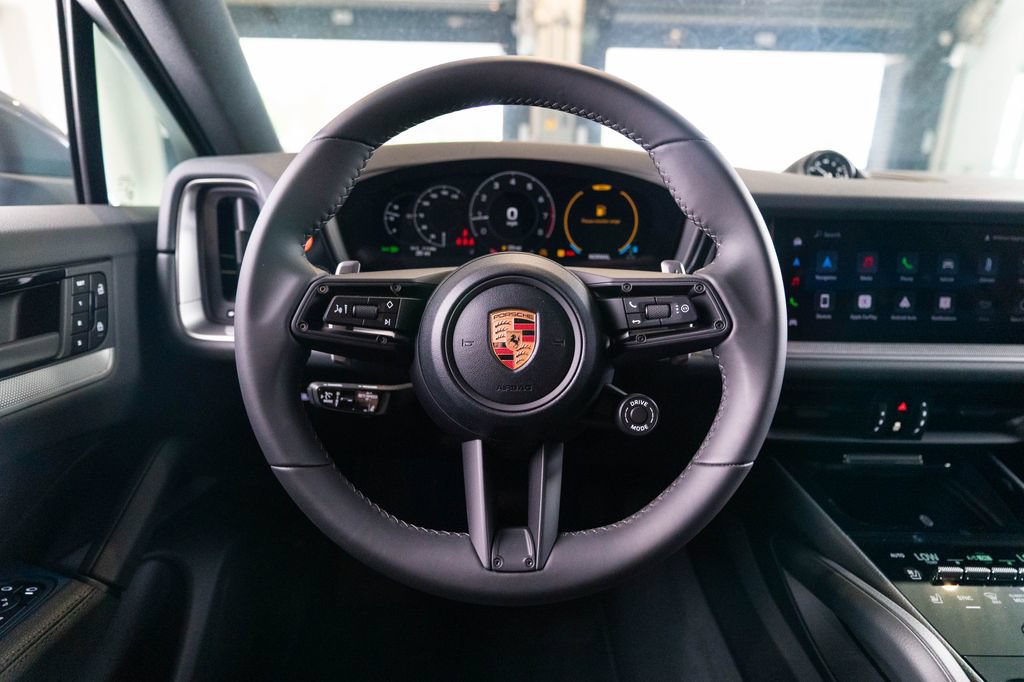 New 2026 Porsche Cayenne Coupe AWD/4WD image 33
