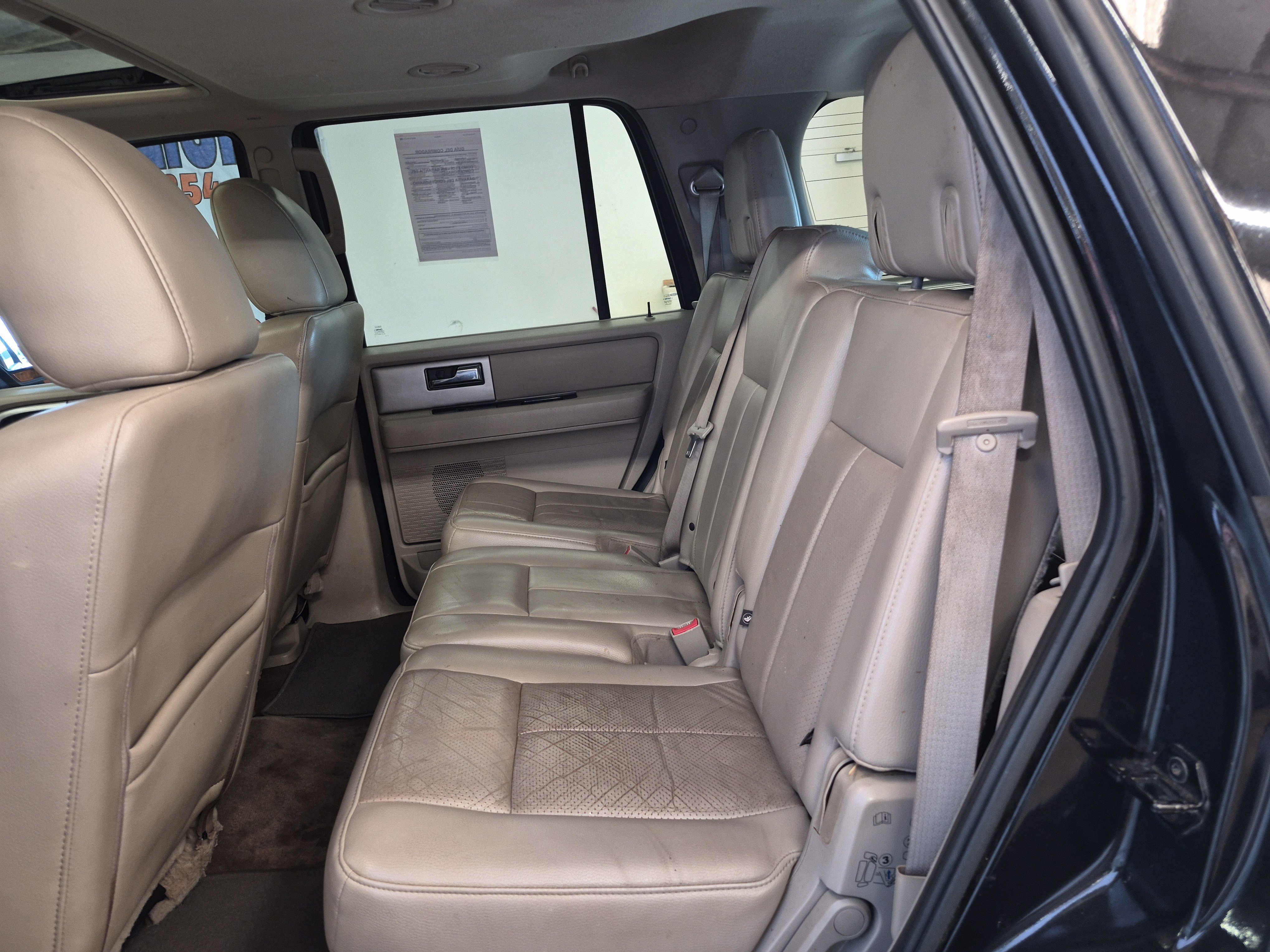 Used 2014 Ford Expedition Limited w/ Equipment Group 301A RWD image 15