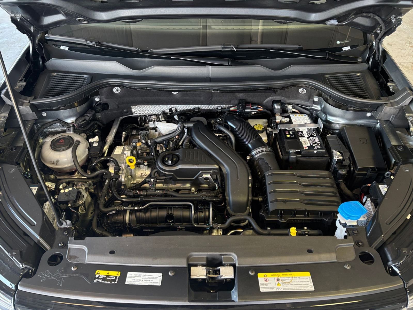 Used 2025 Volkswagen Taos SE image 37