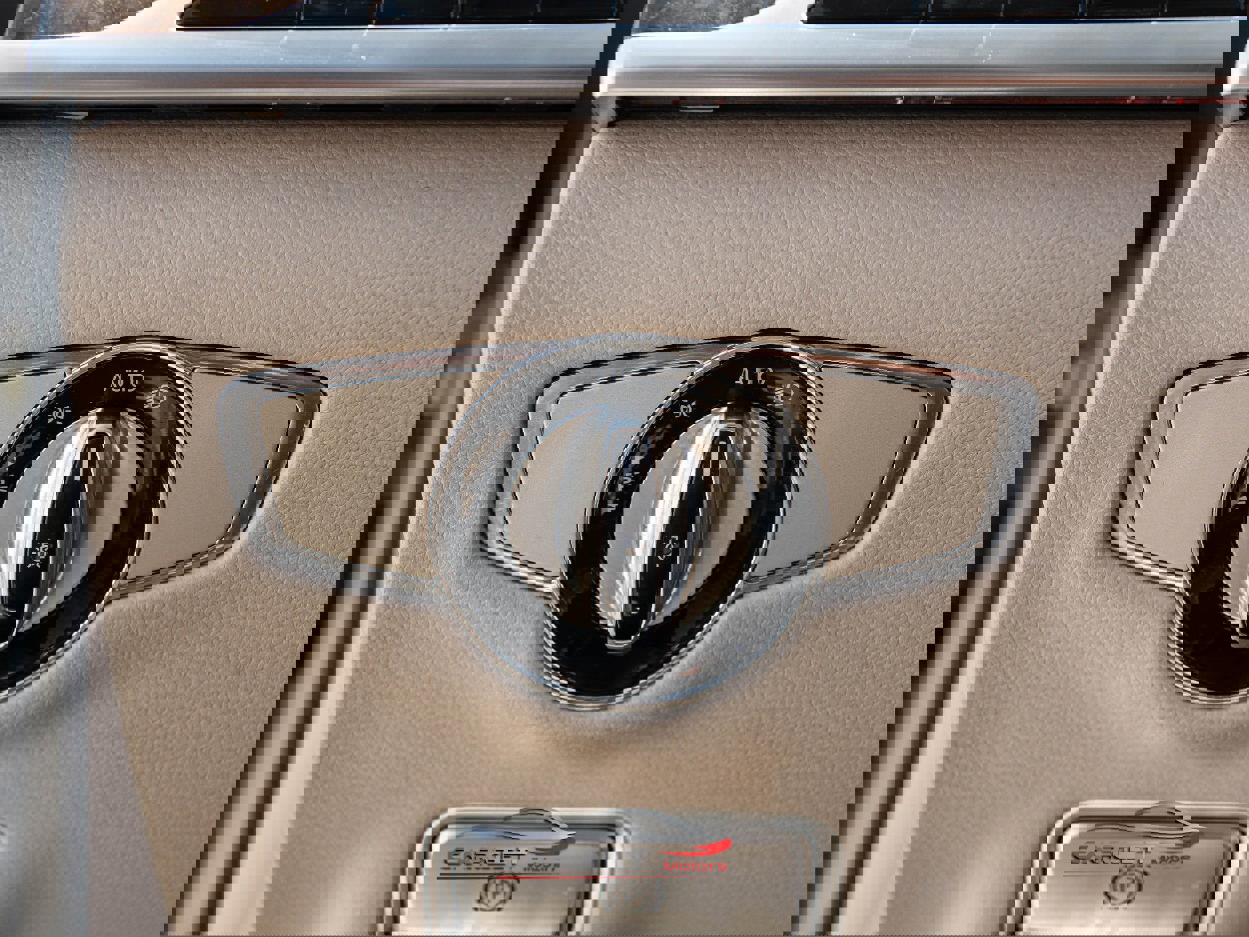 Used 2014 Mercedes-Benz S 550 Sedan w/ Premium 1 Package image 38