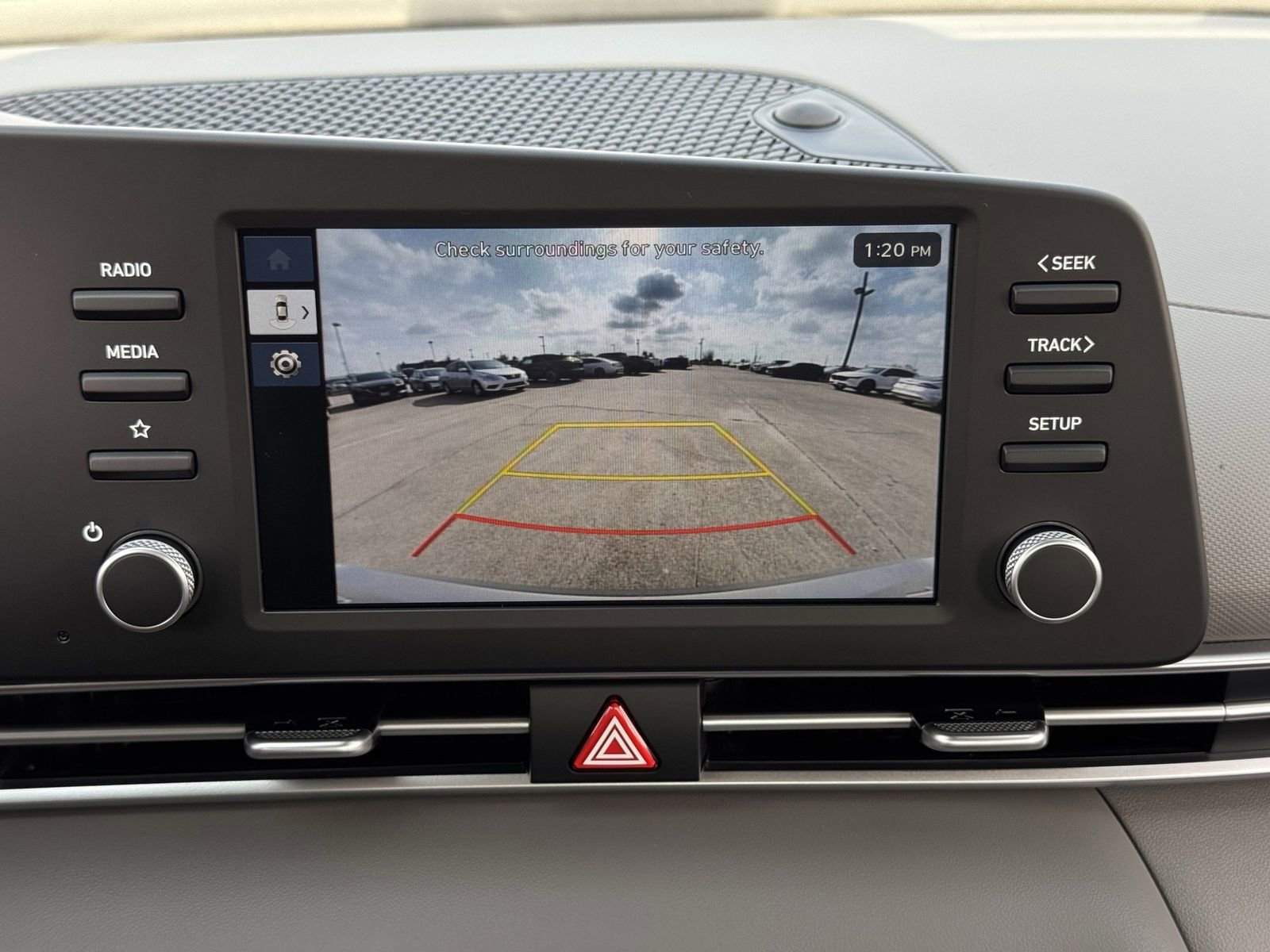 New 2026 Hyundai Elantra SE FWD image 19