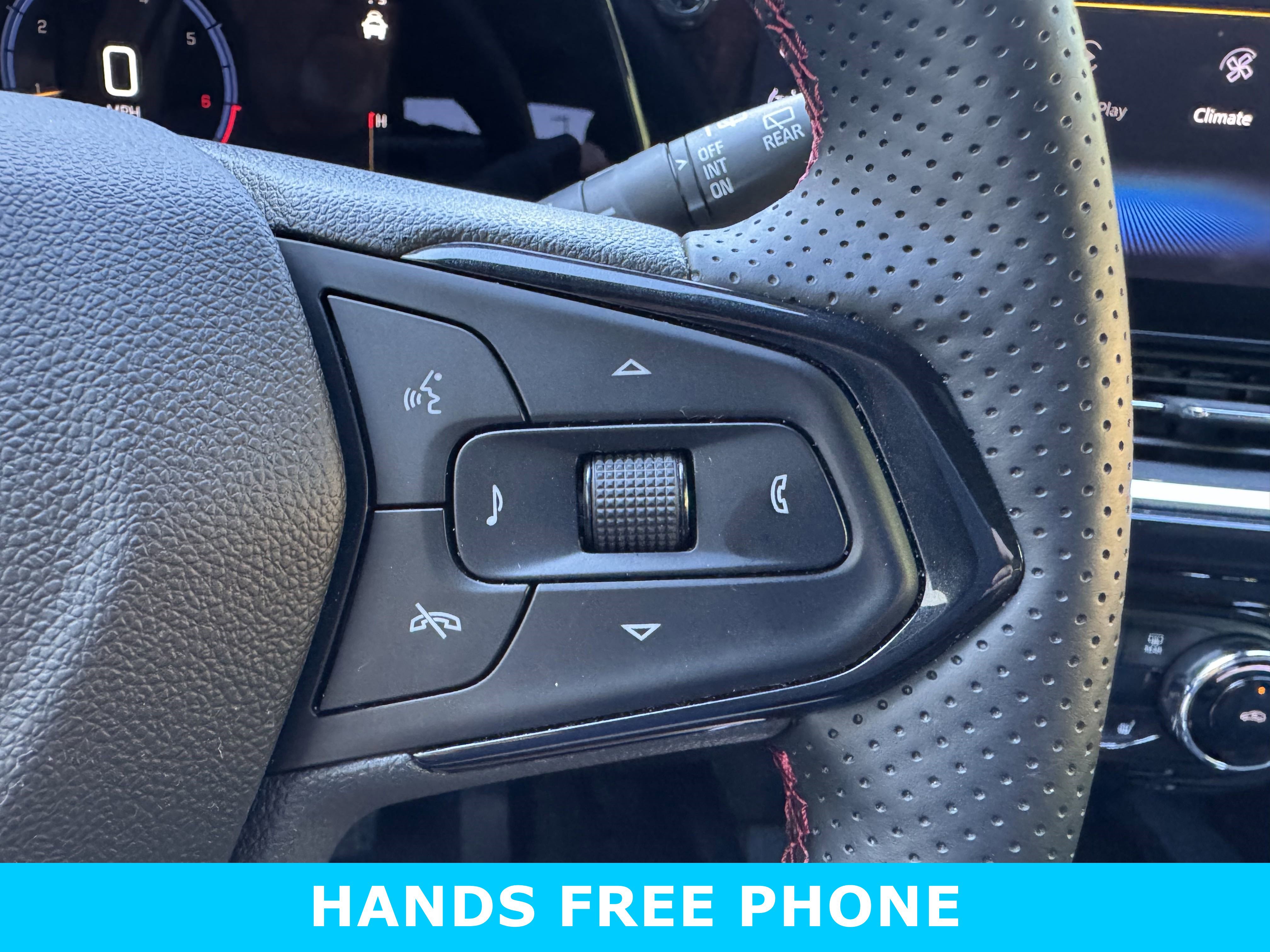 Used 2025 Chevrolet Trax RS w/ Driver Confidence Package image 14