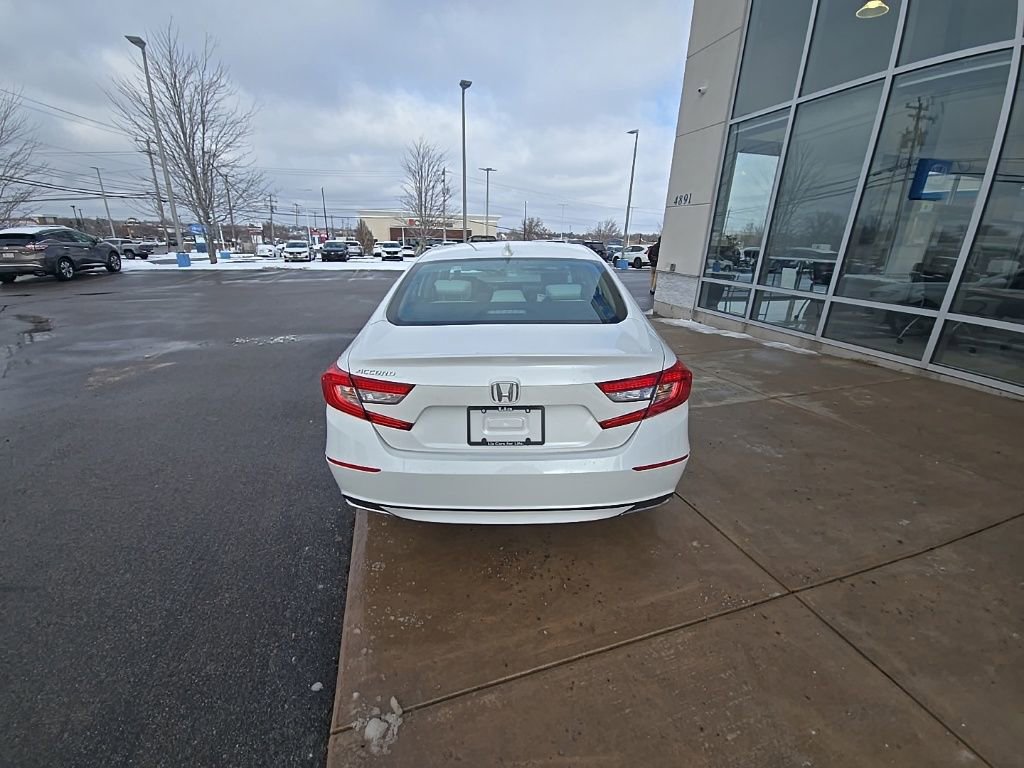 Used 2018 Honda Accord EX image 4