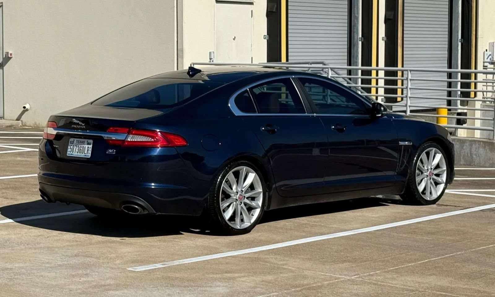 Used 2015 Jaguar XF Portfolio AWD/4WD image 8