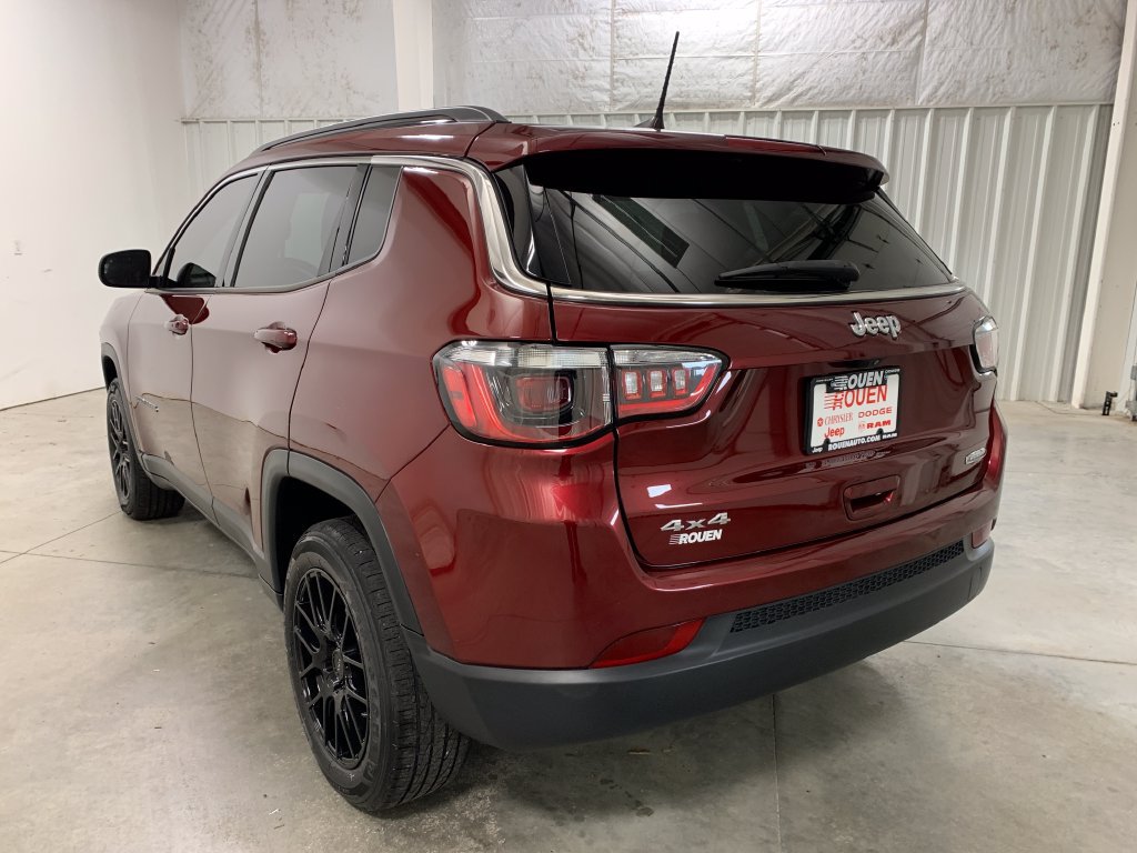 Used 2022 Jeep Compass Latitude AWD/4WD image 6