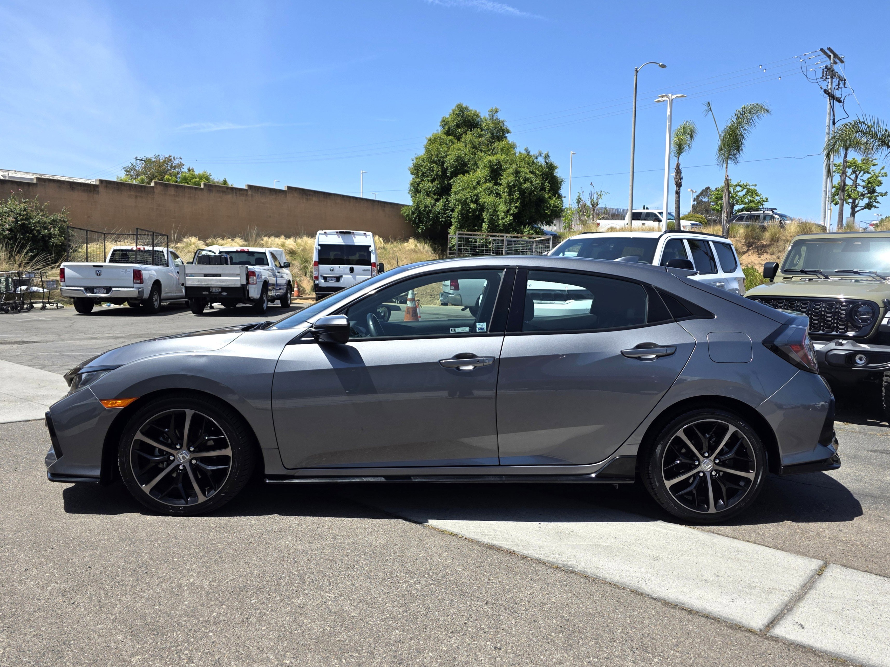 Used 2021 Honda Civic Sport image 2