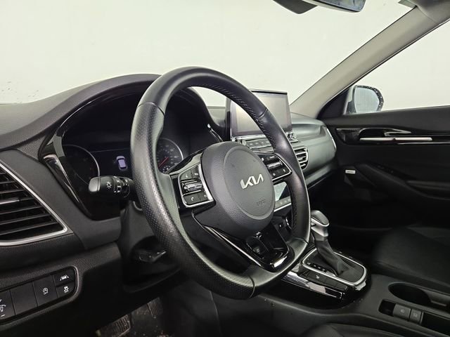 Certified 2023 Kia Seltos SX image 16