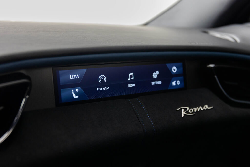 Certified 2021 Ferrari Roma image 22