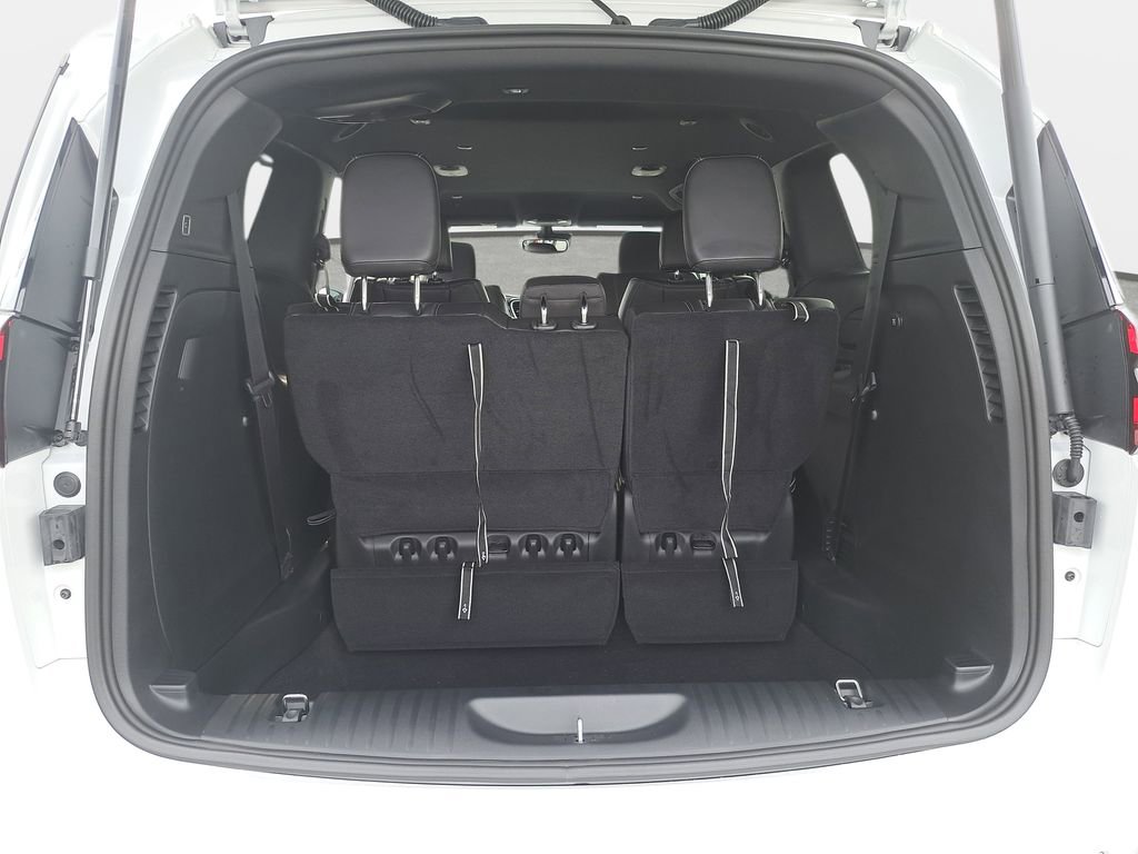 New 2026 Chrysler Pacifica Select AWD/4WD image 13