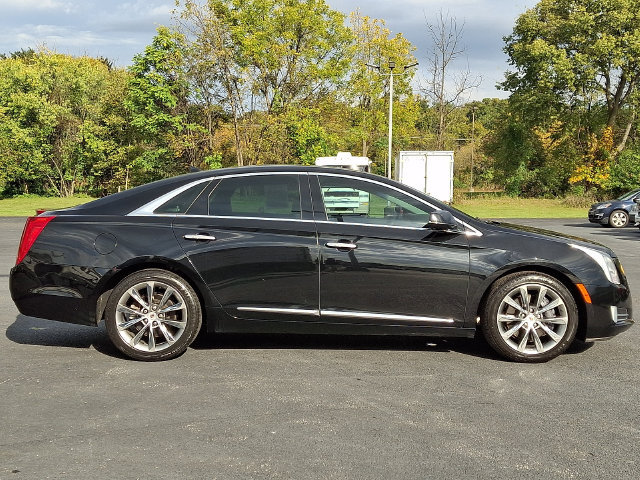Used 2013 Cadillac XTS Luxury FWD image 10