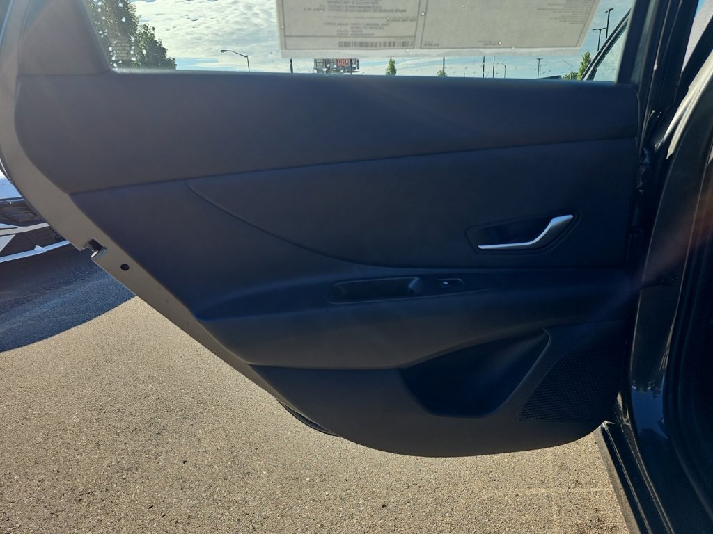 New 2026 Hyundai Elantra SE FWD image 27