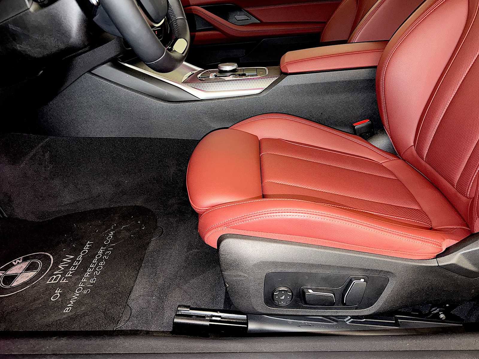 Used 2025 BMW 430i xDrive Coupe w/ Convenience Package image 10