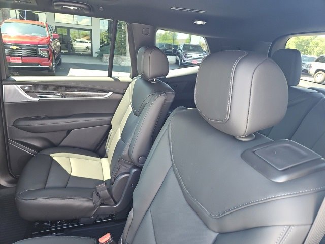 New 2025 Cadillac XT6 Sport w/ Technology Package image 10