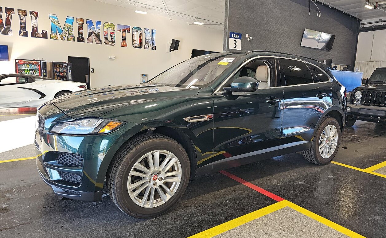 Used 2018 Jaguar F-PACE Prestige AWD/4WD image 2