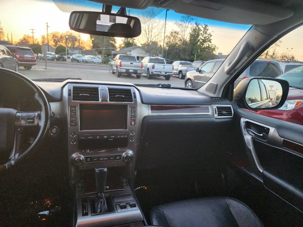 Used 2018 Lexus GX 460 Premium image 17