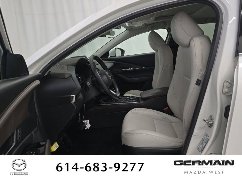 Used 2023 MAZDA CX-30 AWD 2.5 S w/ Premium Package image 13