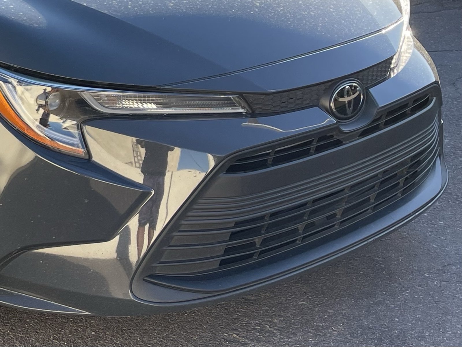 Used 2024 Toyota Corolla LE w/ LE Convenience Package FWD image 13