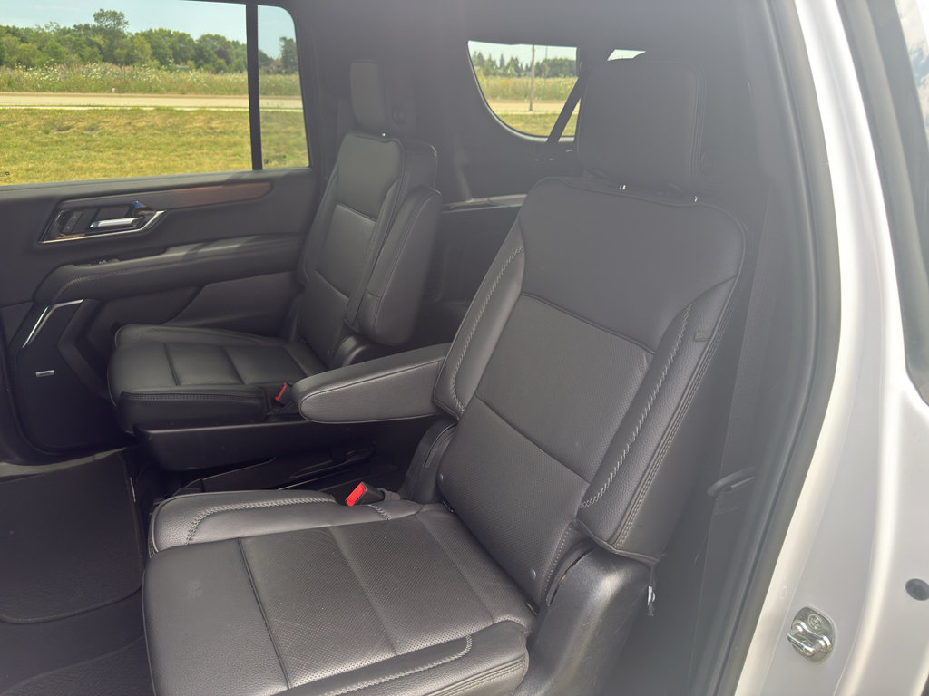 Used 2025 GMC Yukon XL Denali AWD/4WD image 59
