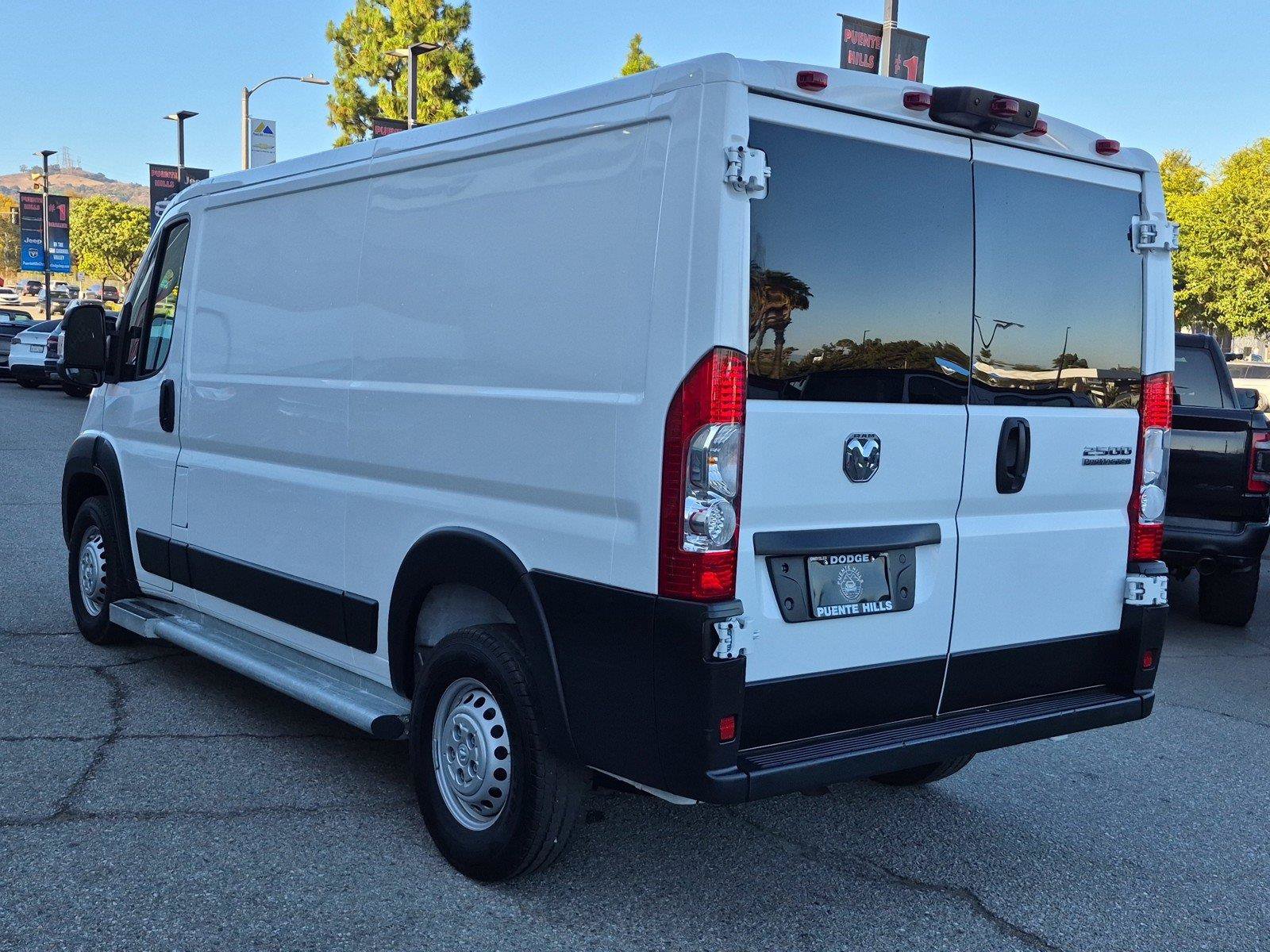 Used 2025 RAM ProMaster 2500 w/ U-Haul Equipment Group FWD image 4
