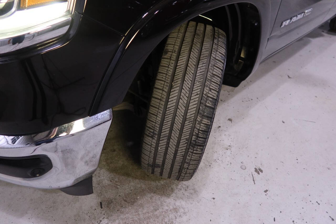 Used 2020 RAM 1500 Limited image 11