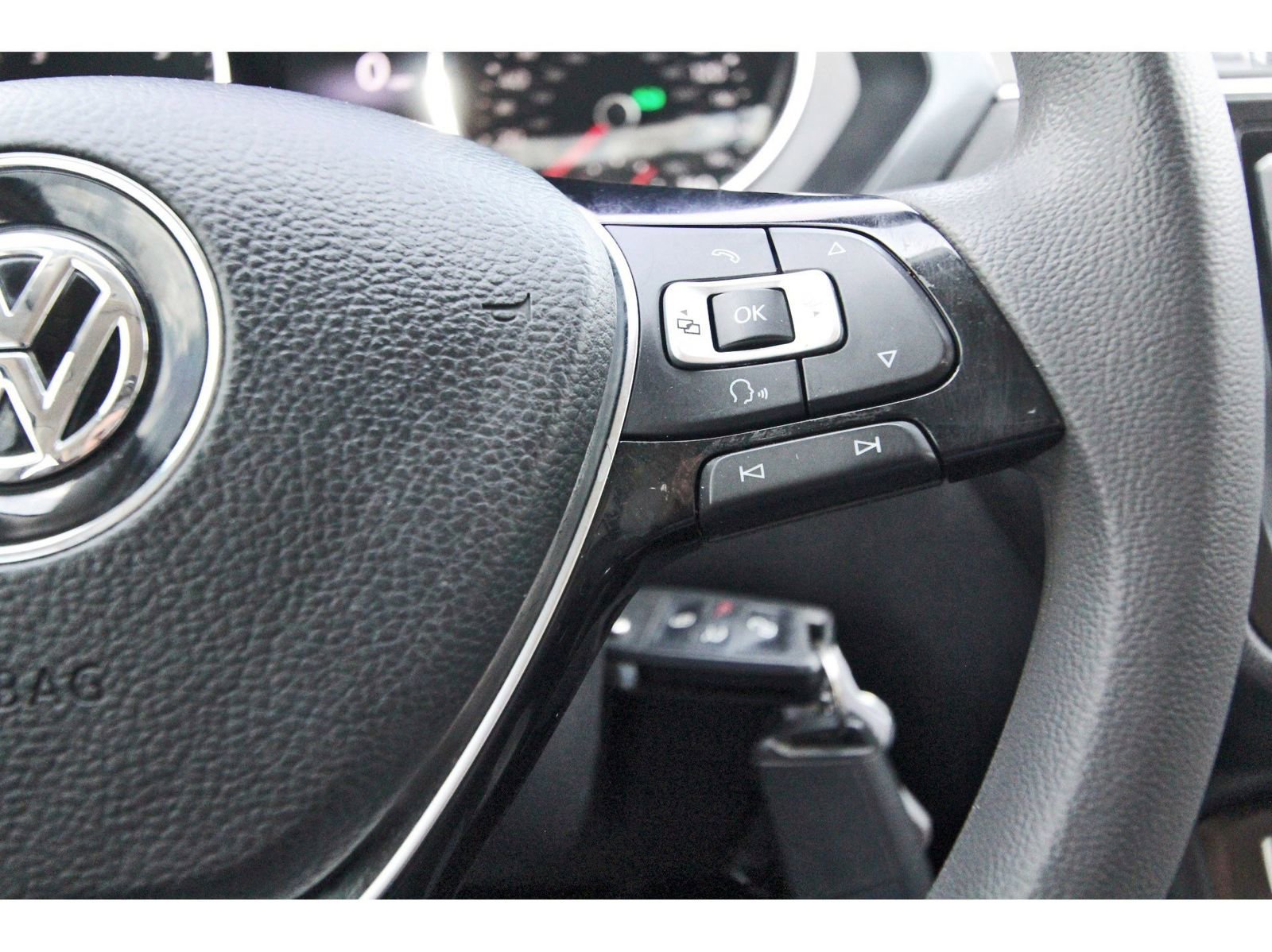 Used 2018 Volkswagen Tiguan S FWD image 16