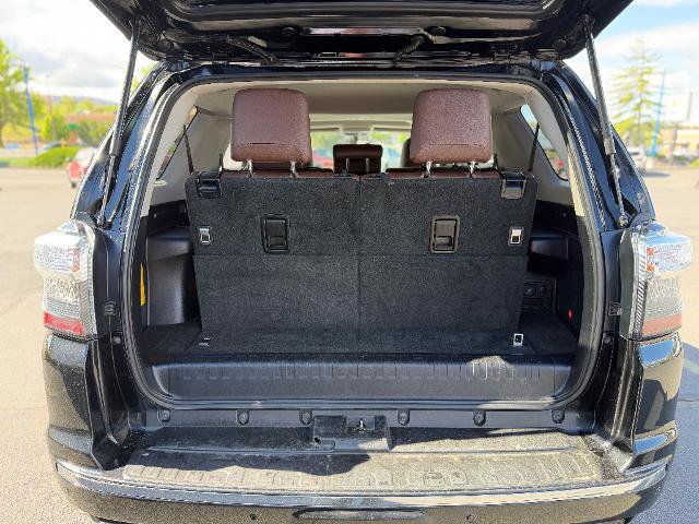 Used 2018 Toyota 4Runner Limited AWD/4WD image 23