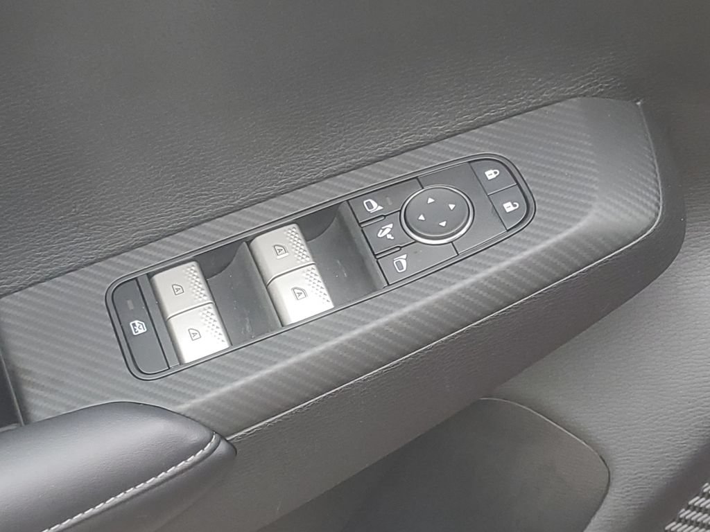 Used 2024 Mitsubishi Outlander SE AWD/4WD image 14