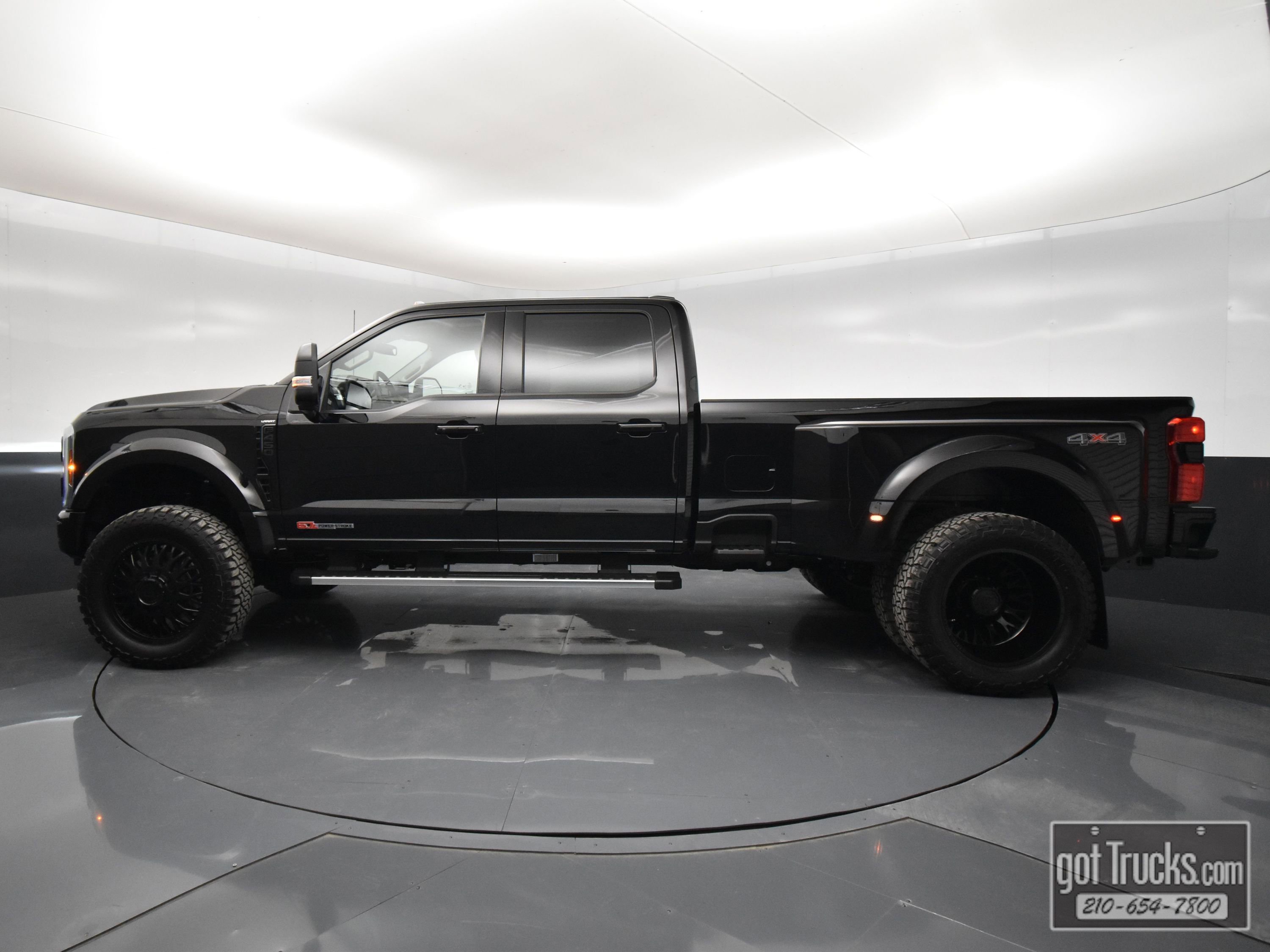 Used 2026 Ford F450 Lariat image 3