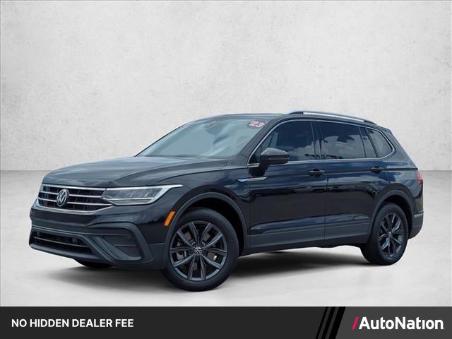 Used 2023 Volkswagen Tiguan SE FWD image 1