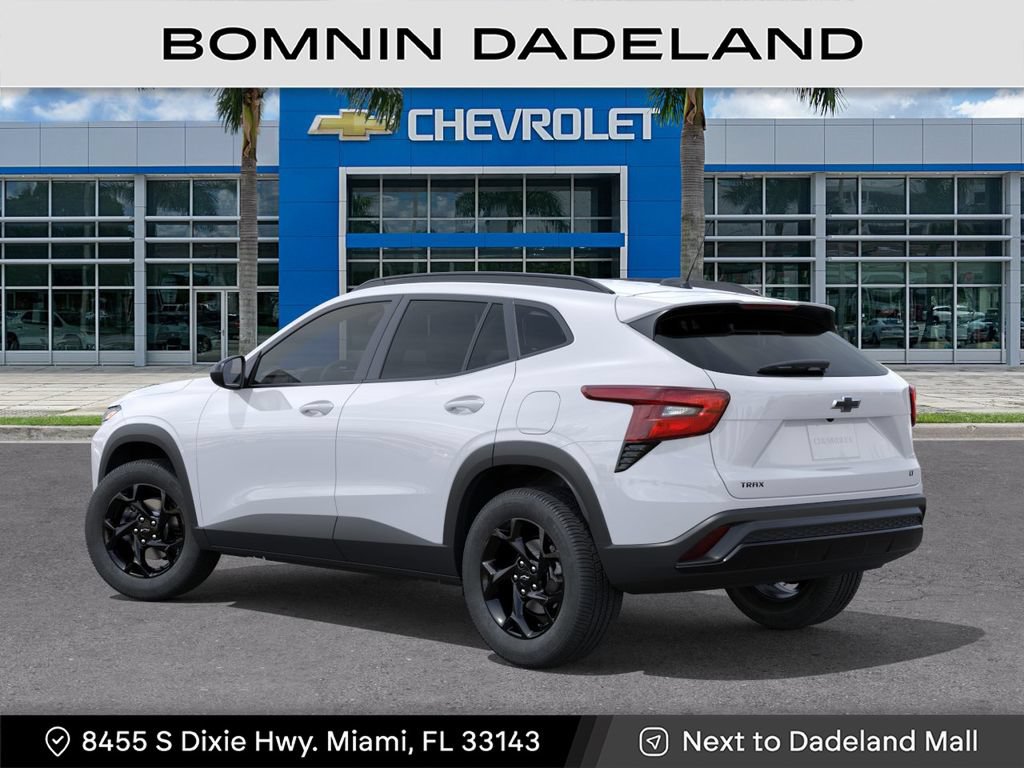 New 2026 Chevrolet Trax LT w/ Midnight Edition FWD image 4