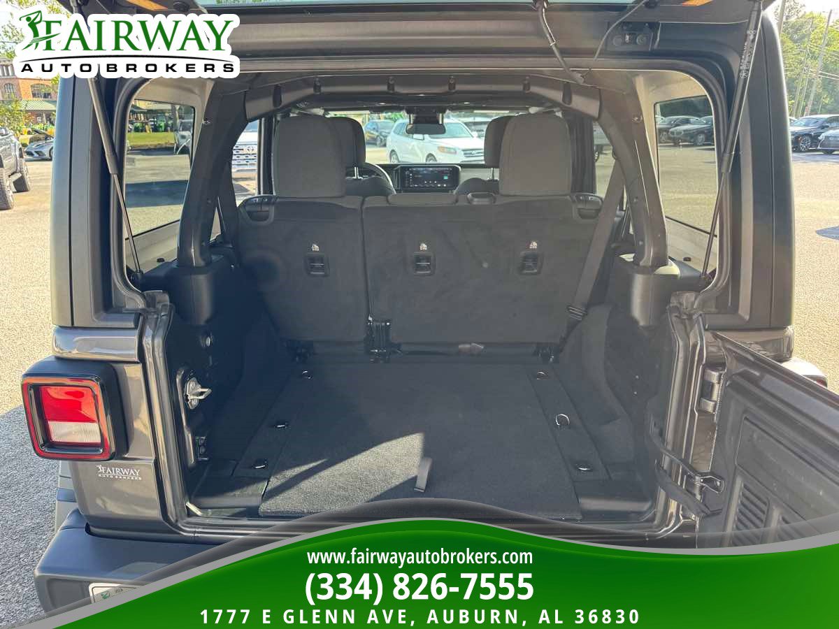 Used 2025 Jeep Wrangler Willys AWD/4WD image 25