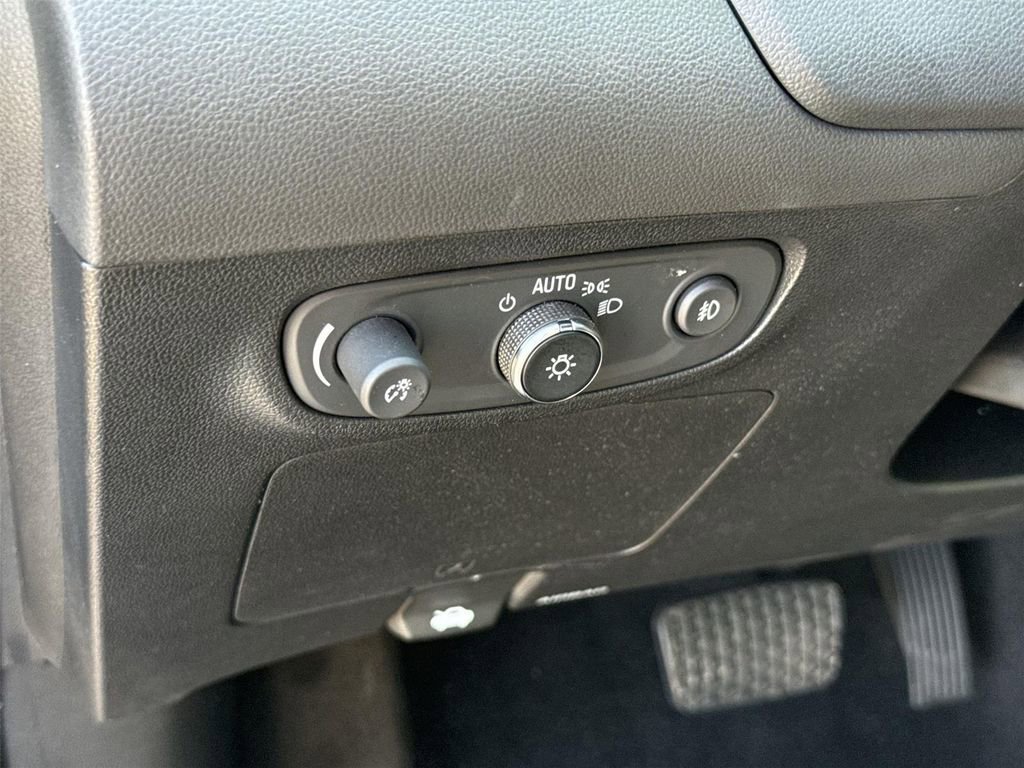 Used 2023 Buick Encore GX Select w/ Safety Package II FWD image 16