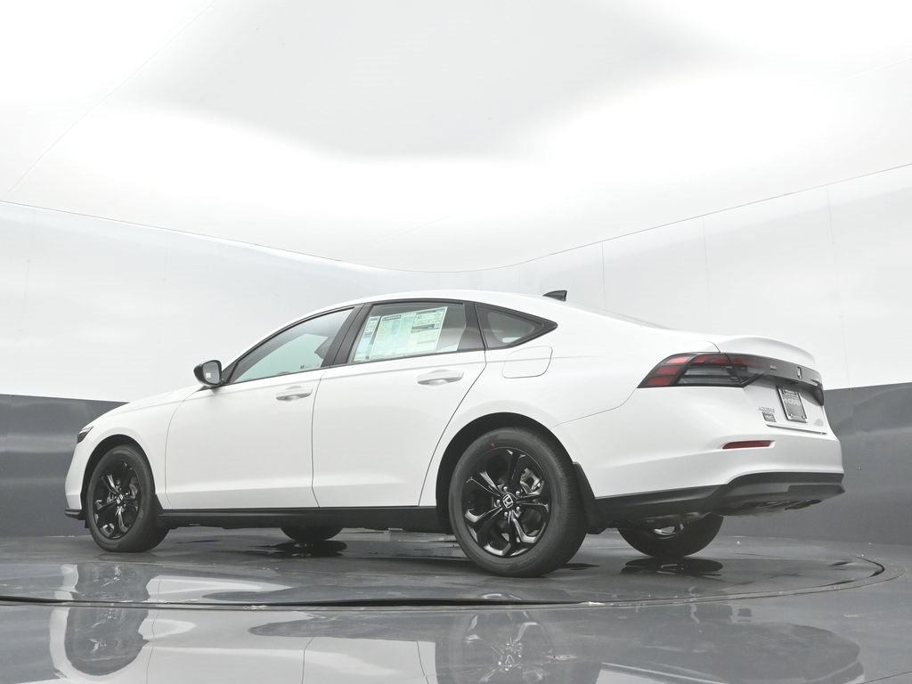 New 2025 Honda Accord SE image 17