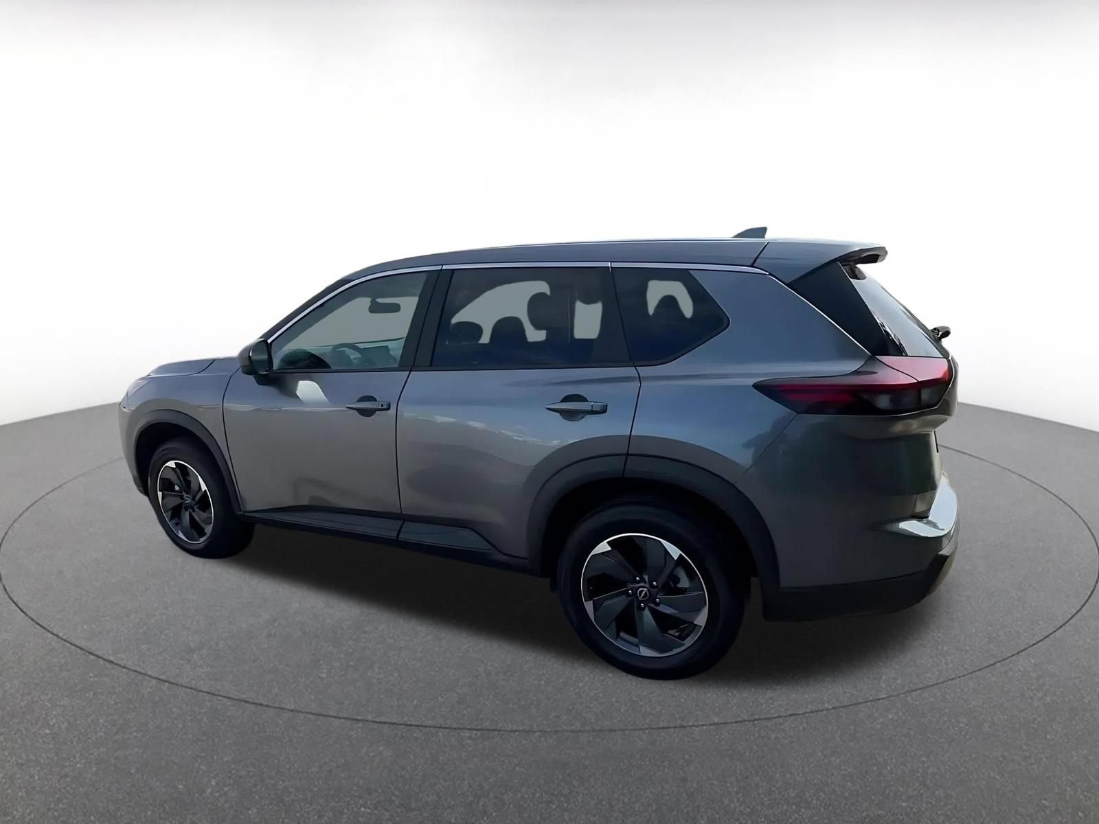 Used 2025 Nissan Rogue SV FWD image 10