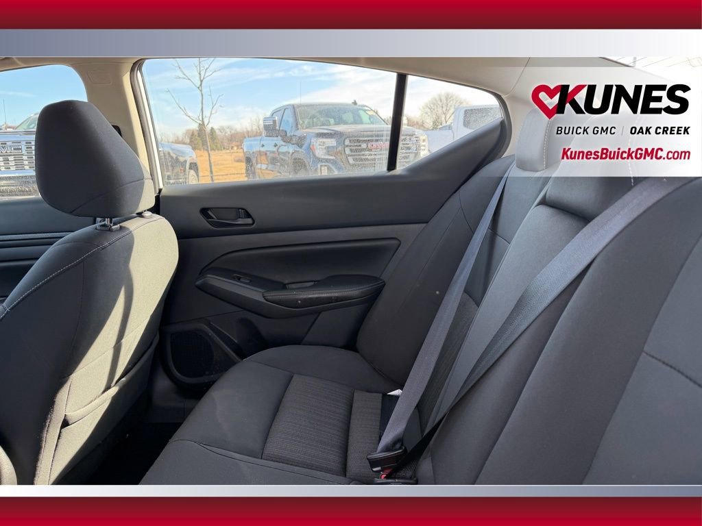 Used 2025 Nissan Altima 2.5 SV image 6