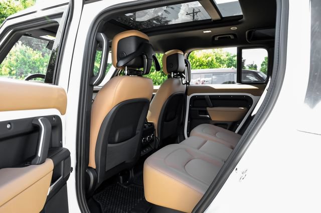 New 2026 Land Rover Defender 110 S AWD/4WD image 44